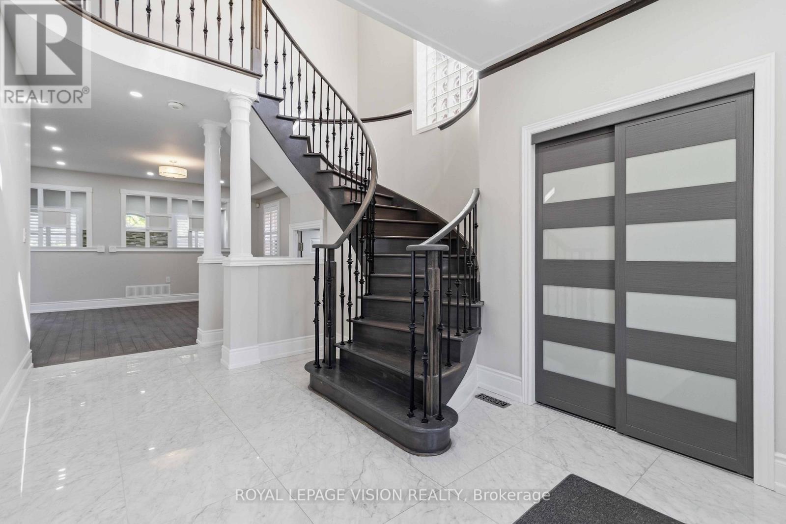 3859 Mcdowell Drive, Mississauga, ON - Indoor Photo Showing Other Room