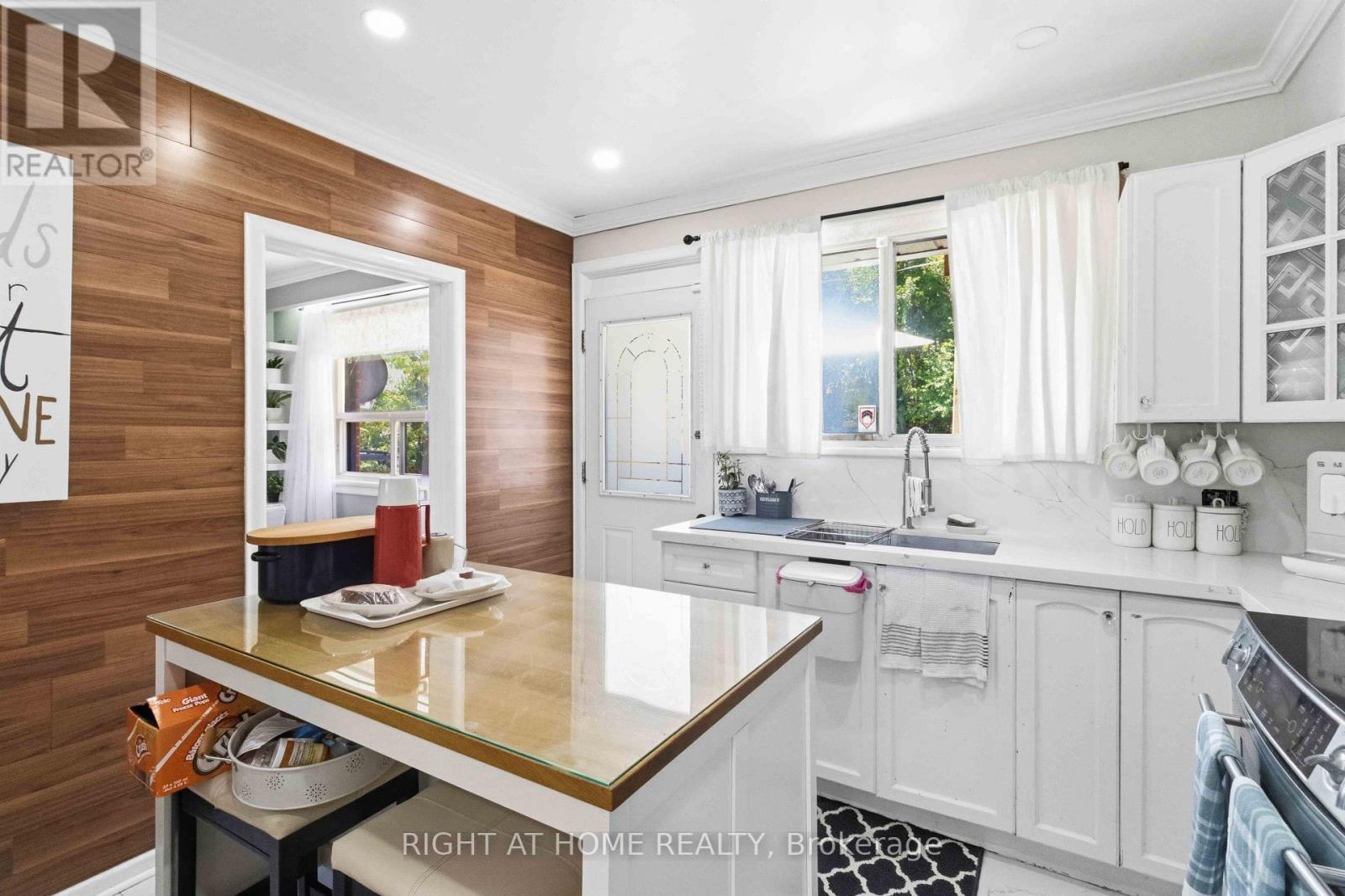 68 Barford Road, Toronto, ON - Indoor Photo Showing Kitchen