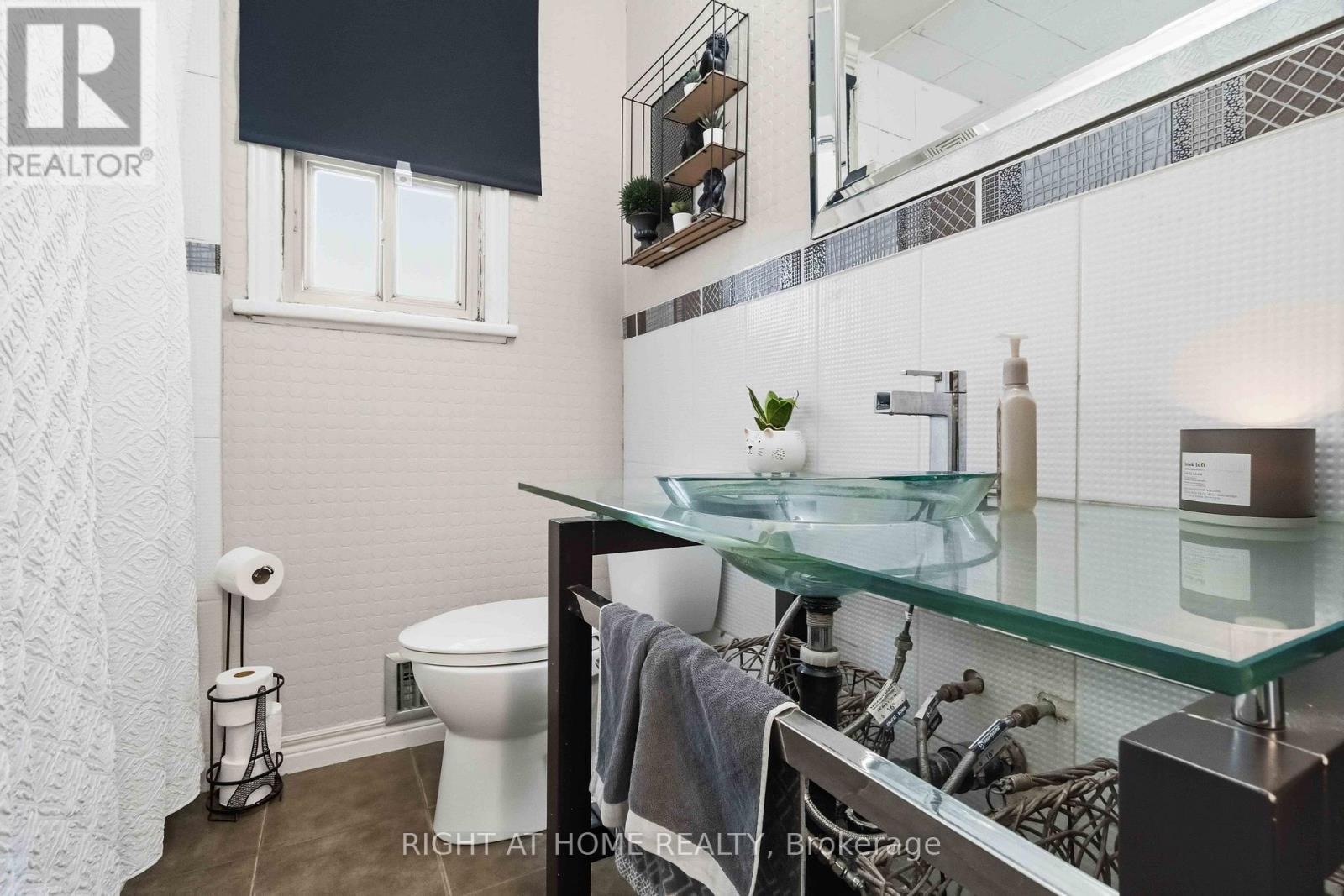 68 Barford Road, Toronto, ON - Indoor Photo Showing Bathroom