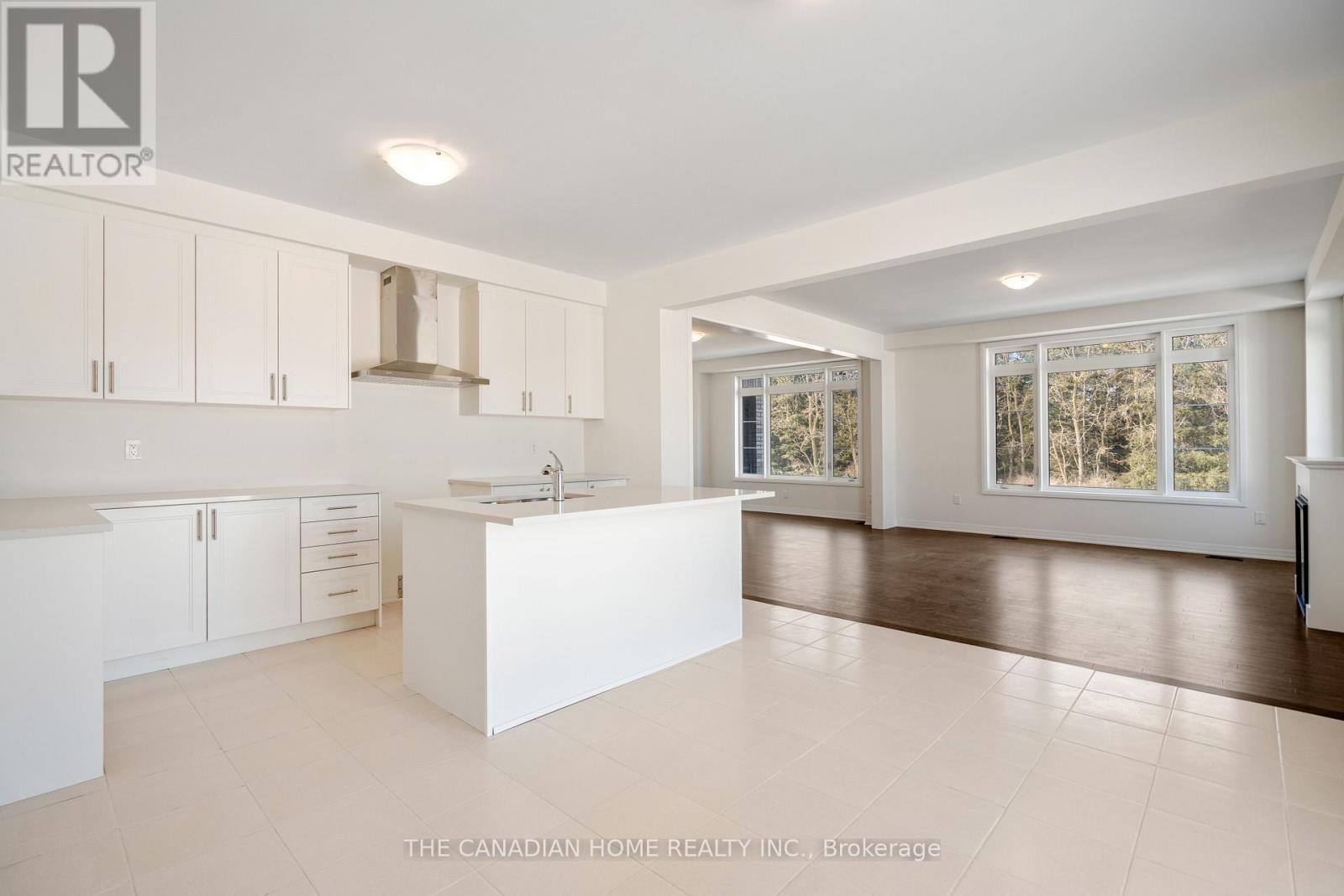 3 Blain Drive, Hamilton, ON - Indoor Photo Showing Kitchen