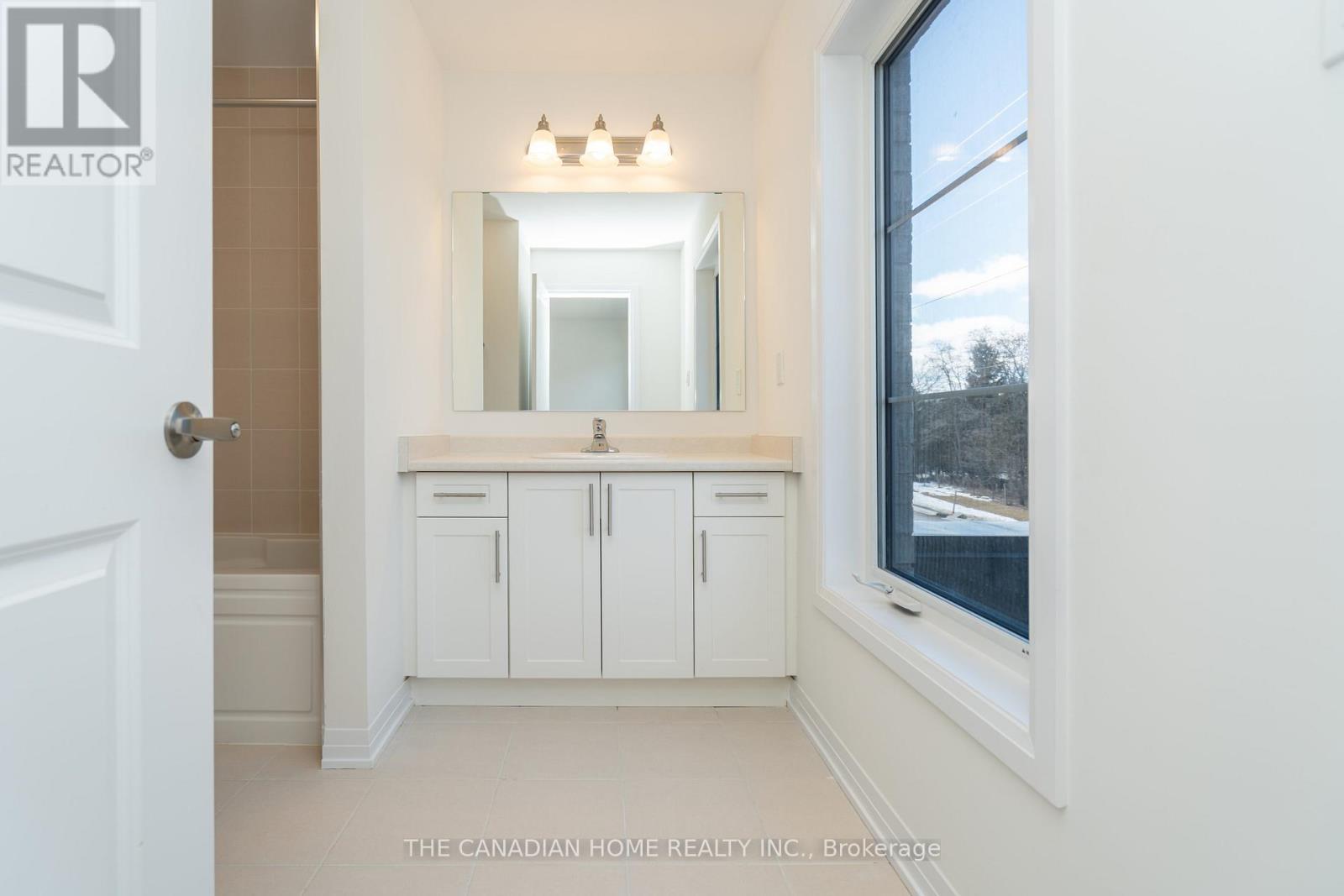 3 Blain Drive, Hamilton, ON - Photo Showing Bathroom