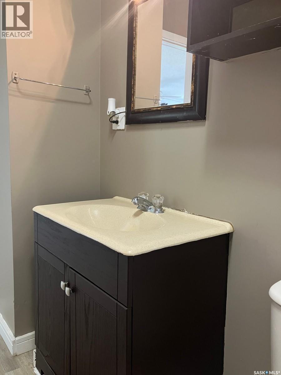 110 4Th Street N, Nipawin, SK - Indoor Photo Showing Bathroom
