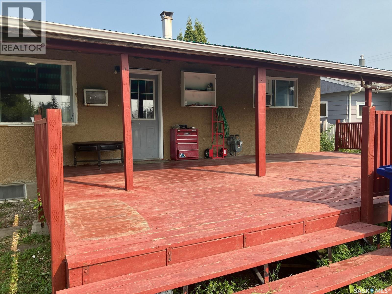 110 4Th Street N, Nipawin, SK - Outdoor With Deck Patio Veranda With Exterior