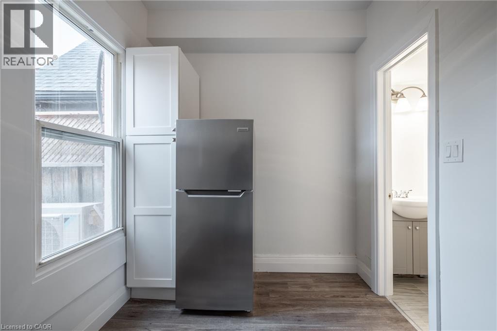524 King Street E Unit# 3, Hamilton, ON - Indoor Photo Showing Other Room