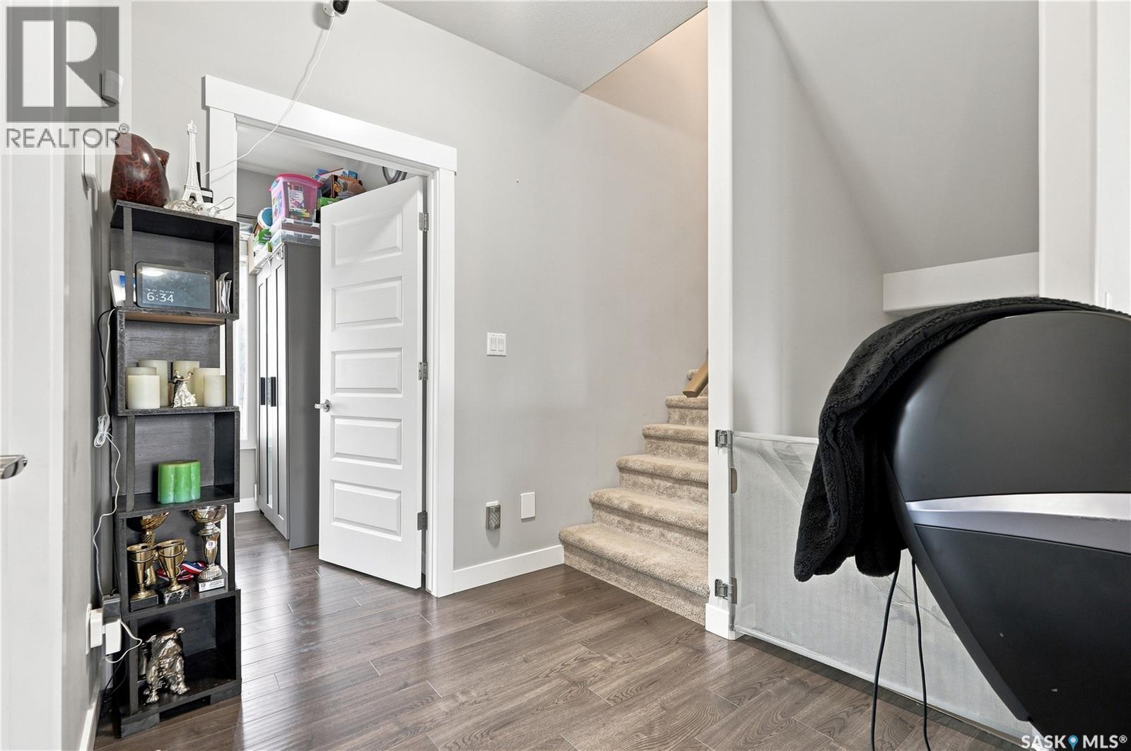 516 Kloppenburg Crescent, Saskatoon, SK - Indoor Photo Showing Other Room