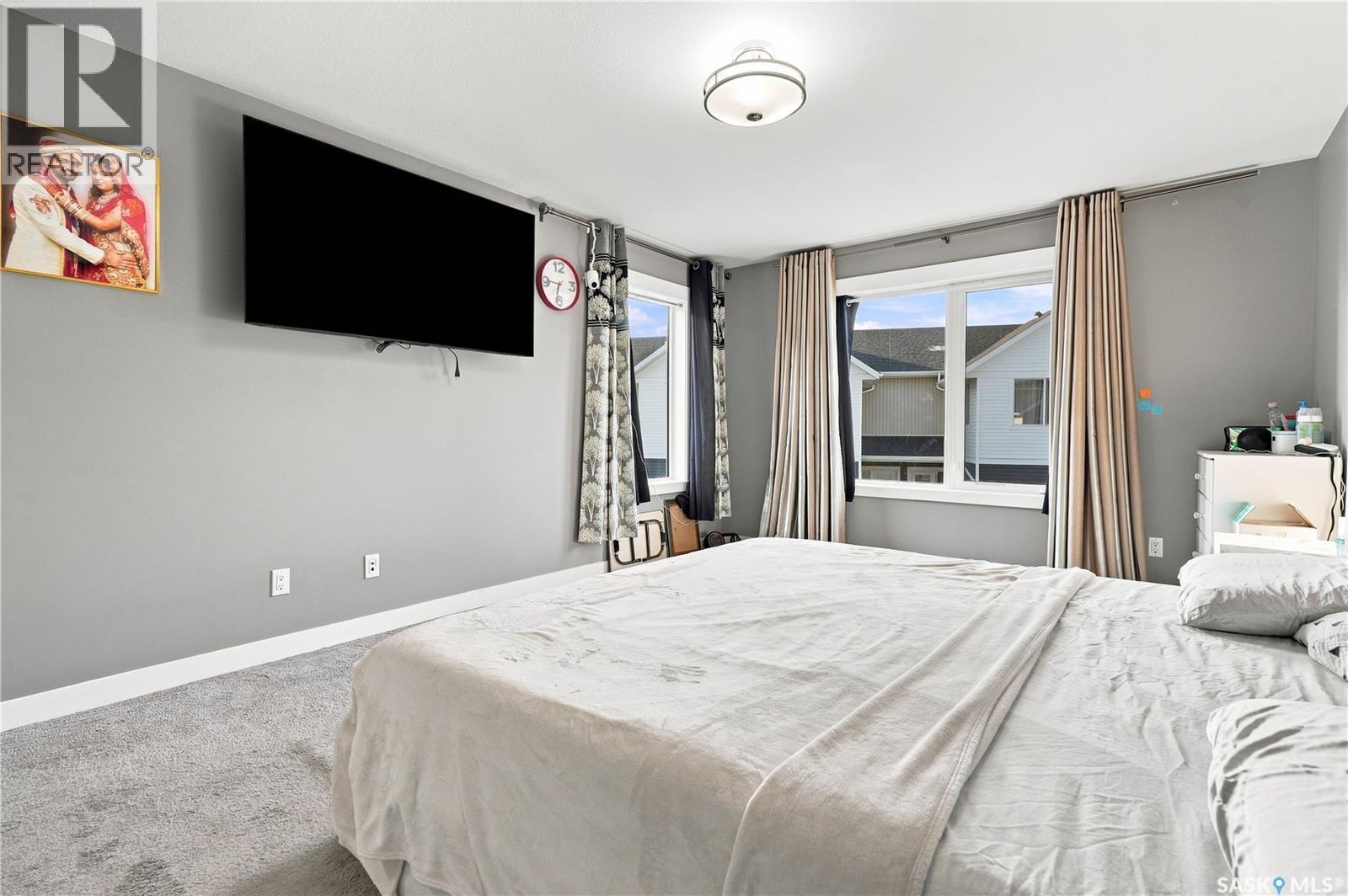516 Kloppenburg Crescent, Saskatoon, SK - Indoor Photo Showing Bedroom