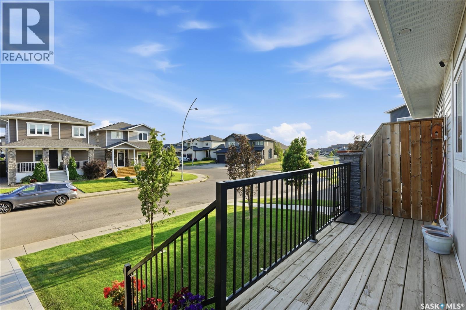 516 Kloppenburg Crescent, Saskatoon, SK - Outdoor With Deck Patio Veranda