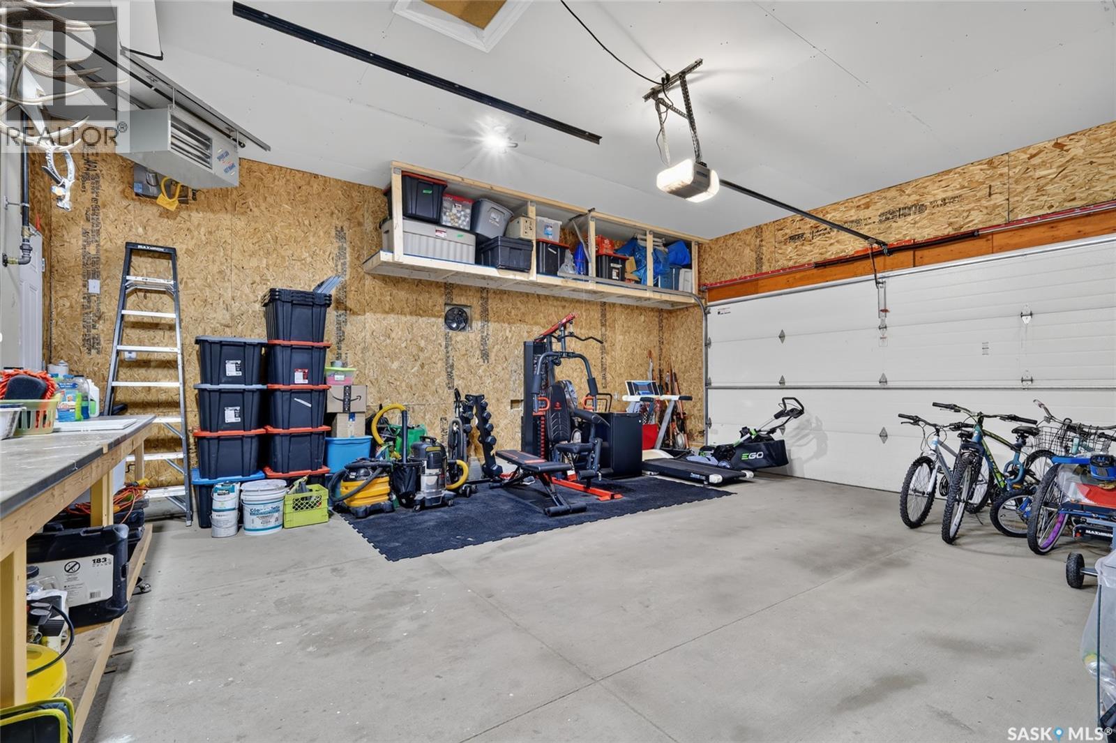 416 Loeppky Avenue, Dalmeny, SK - Indoor Photo Showing Garage