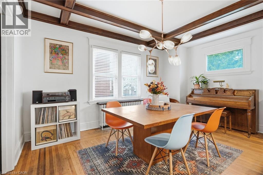 37 Connaught Avenue S, Hamilton, ON - Indoor Photo Showing Dining Room