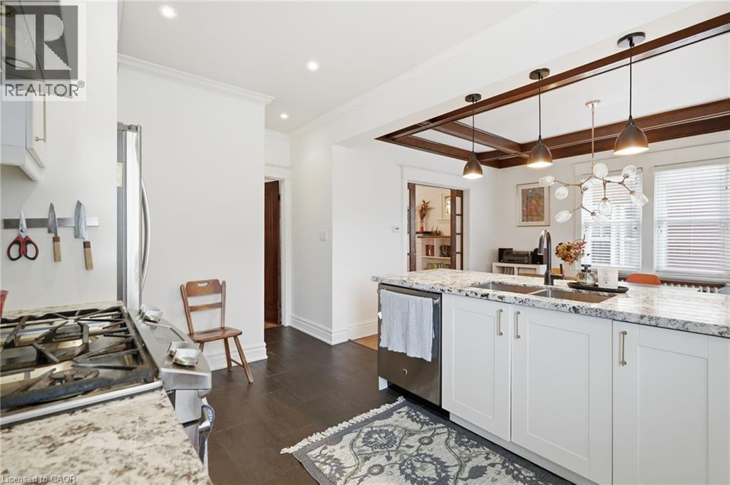 37 Connaught Avenue S, Hamilton, ON - Indoor Photo Showing Kitchen With Upgraded Kitchen