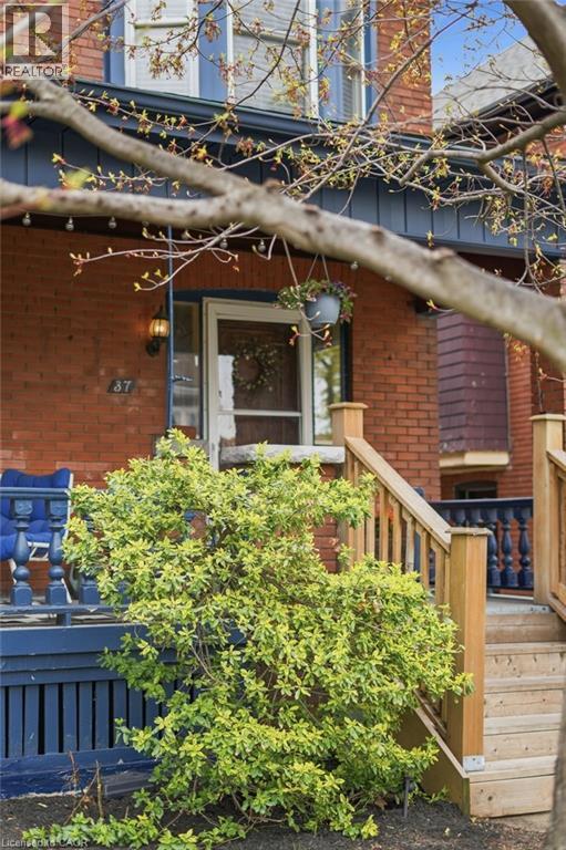 37 Connaught Avenue S, Hamilton, ON - Outdoor