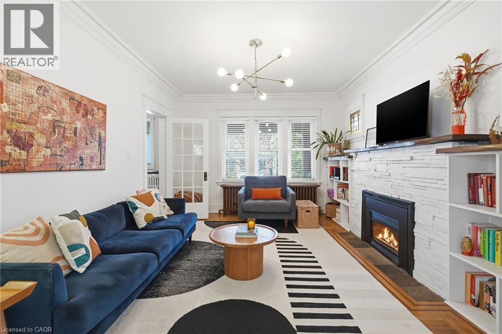 37 Connaught Avenue S, Hamilton, ON - Indoor Photo Showing Living Room With Fireplace