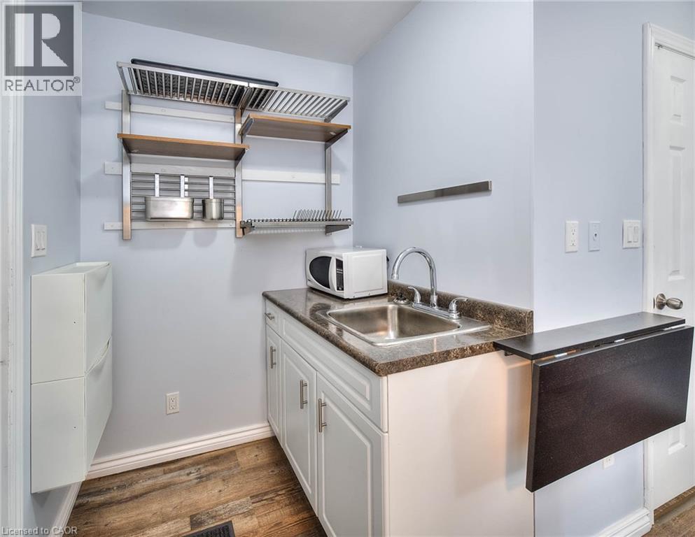 1346 King Street E, Cambridge, ON - Indoor