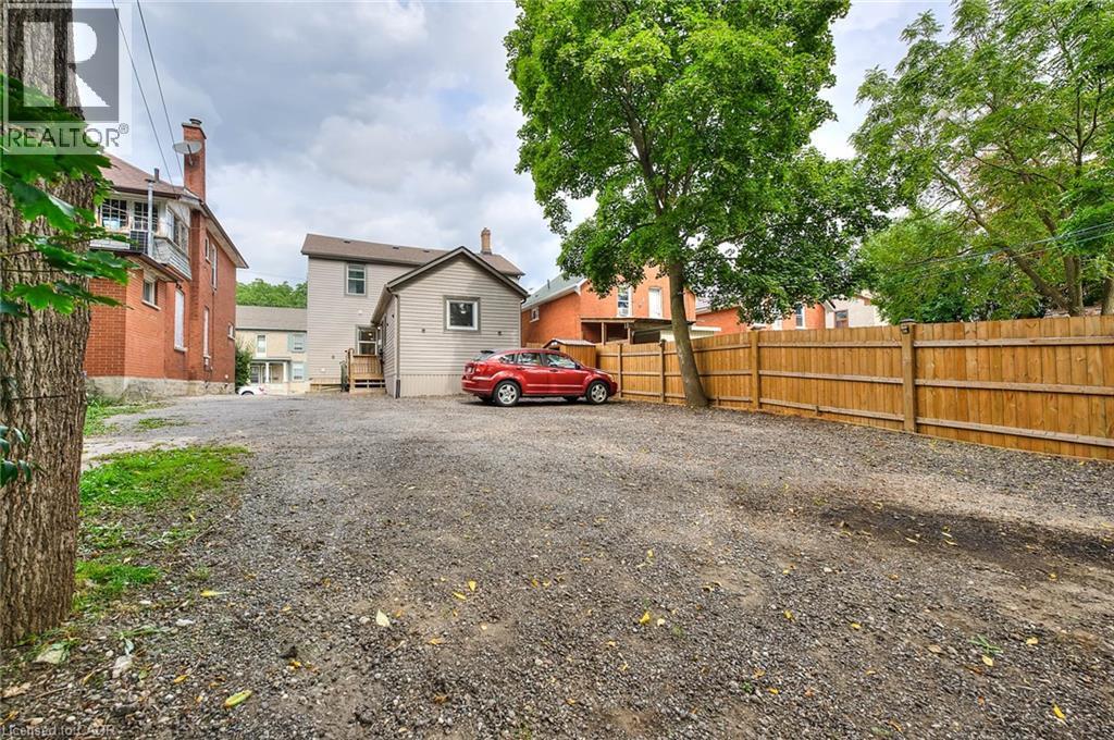 1346 King Street E, Cambridge, ON - Outdoor