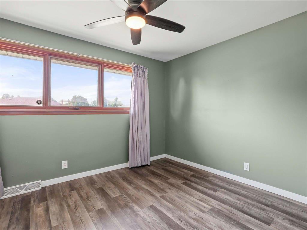 Primary Bedroom - 627 Dallenlea Avenue, Winnipeg, MB - Indoor Photo Showing Other Room