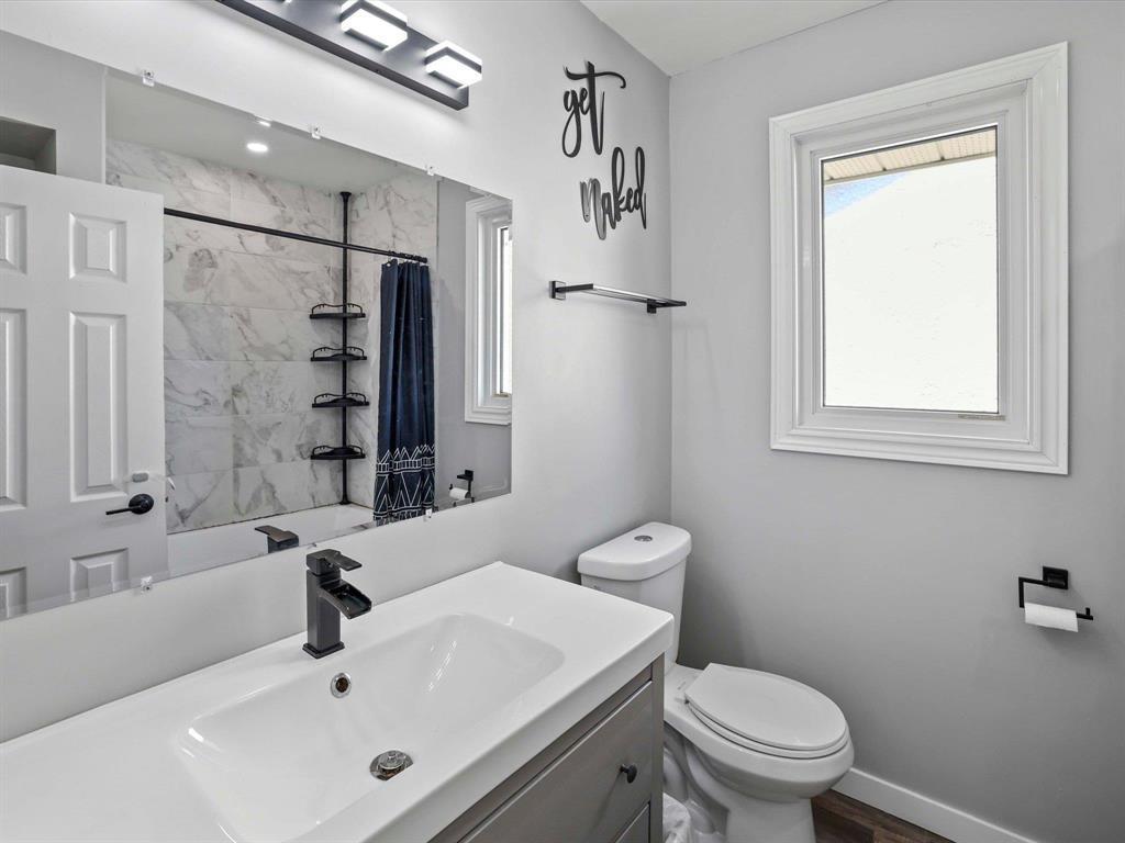 627 Dallenlea Avenue, Winnipeg, MB - Indoor Photo Showing Bathroom