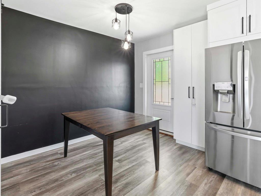 627 Dallenlea Avenue, Winnipeg, MB - Indoor Photo Showing Kitchen