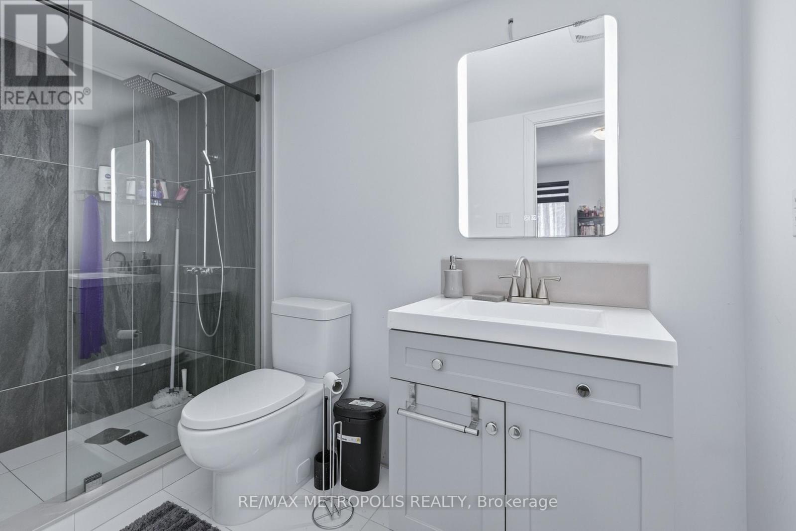132 Blue Forest Crescent, Barrie, ON - Indoor Photo Showing Bathroom