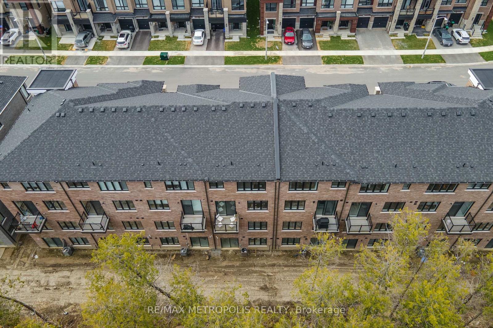 132 Blue Forest Crescent, Barrie, ON - Outdoor