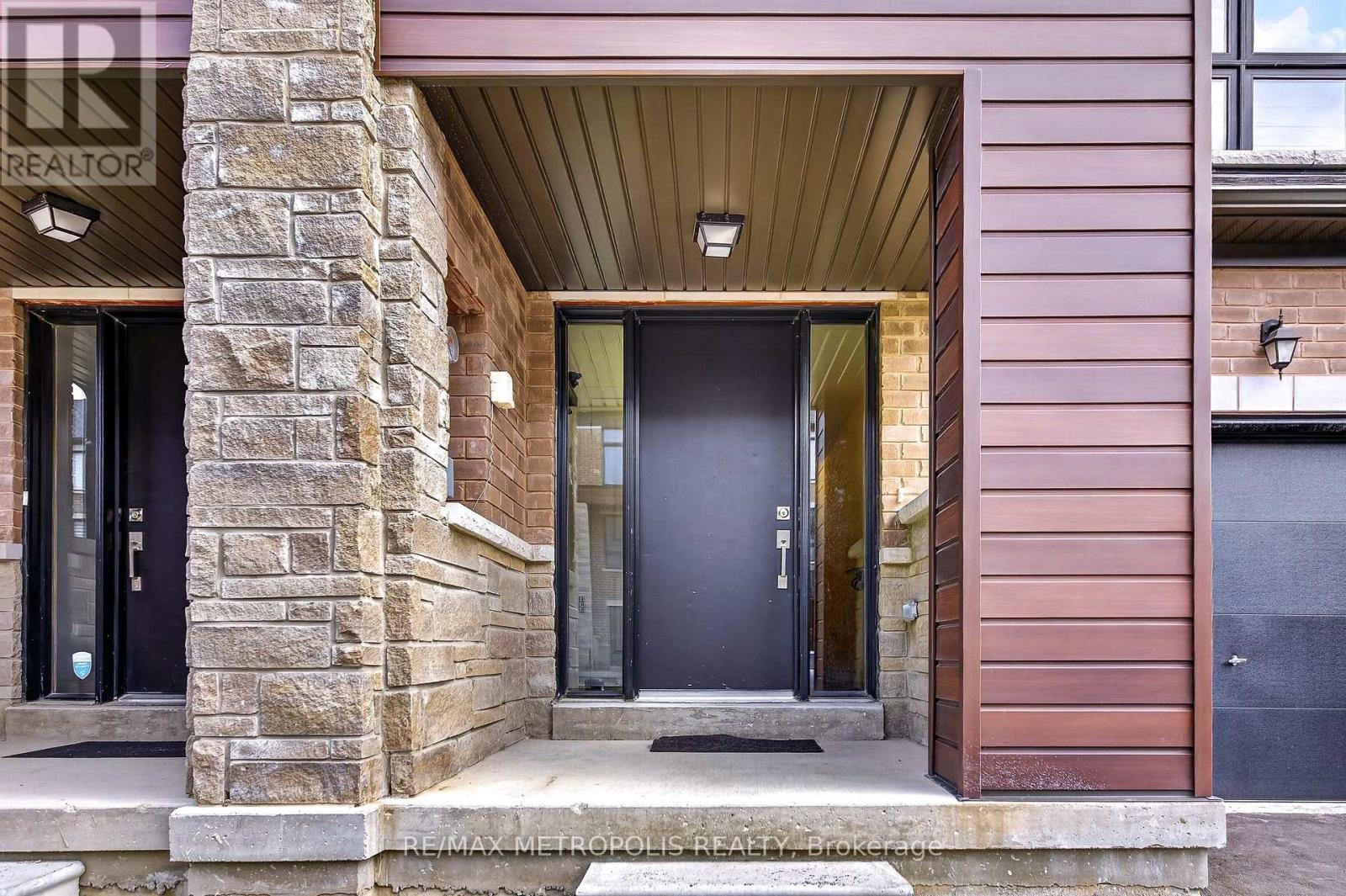 132 Blue Forest Crescent, Barrie, ON - Outdoor