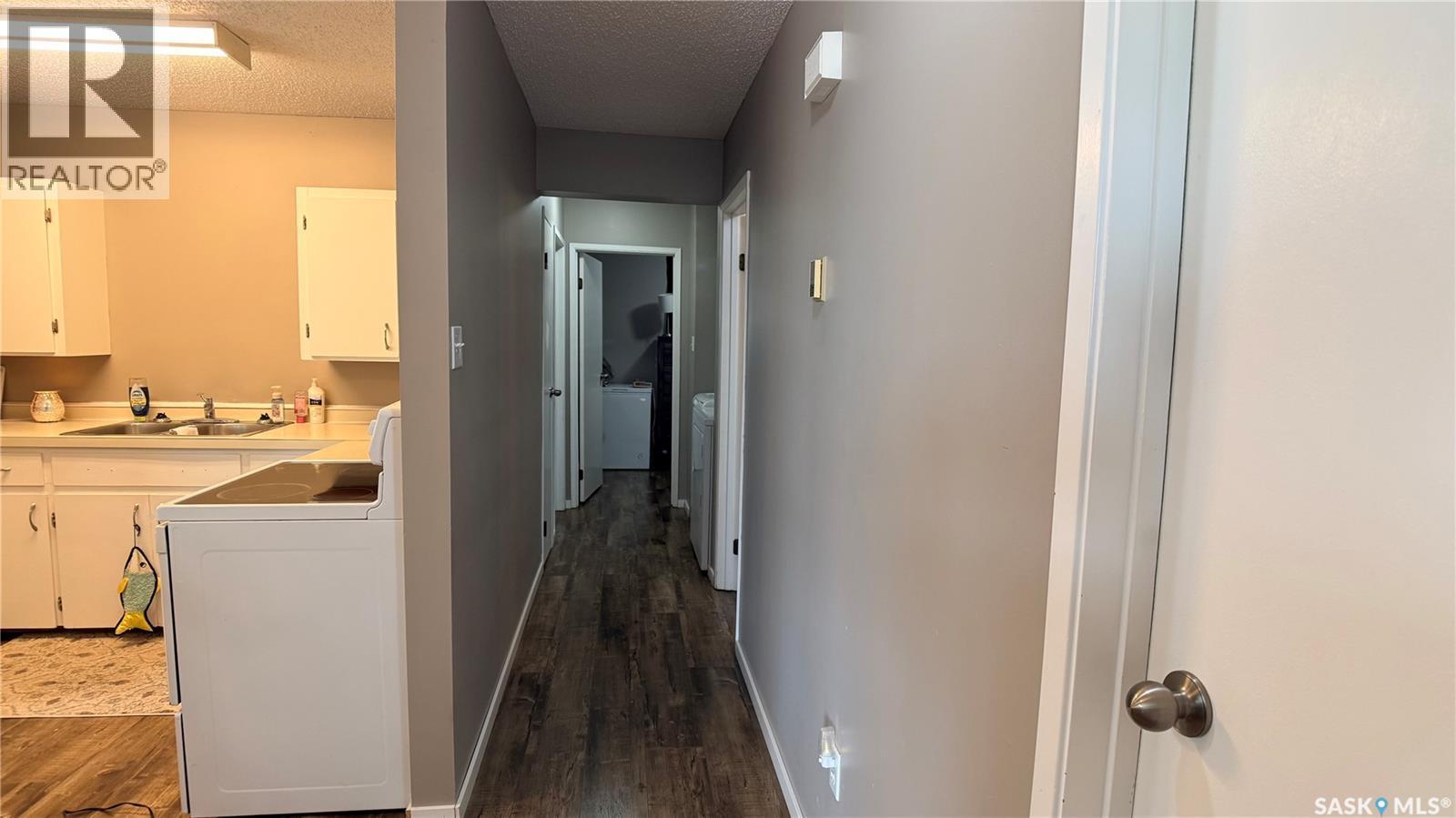 A 412 Heritage Drive, Estevan, SK - Indoor Photo Showing Laundry Room
