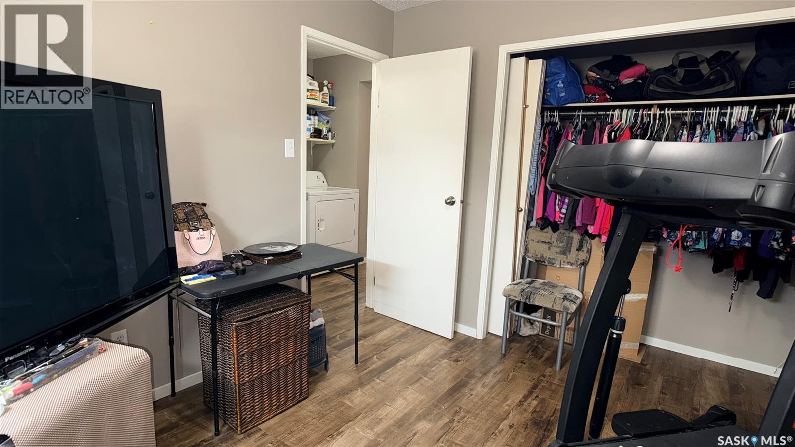A 412 Heritage Drive, Estevan, SK - Indoor
