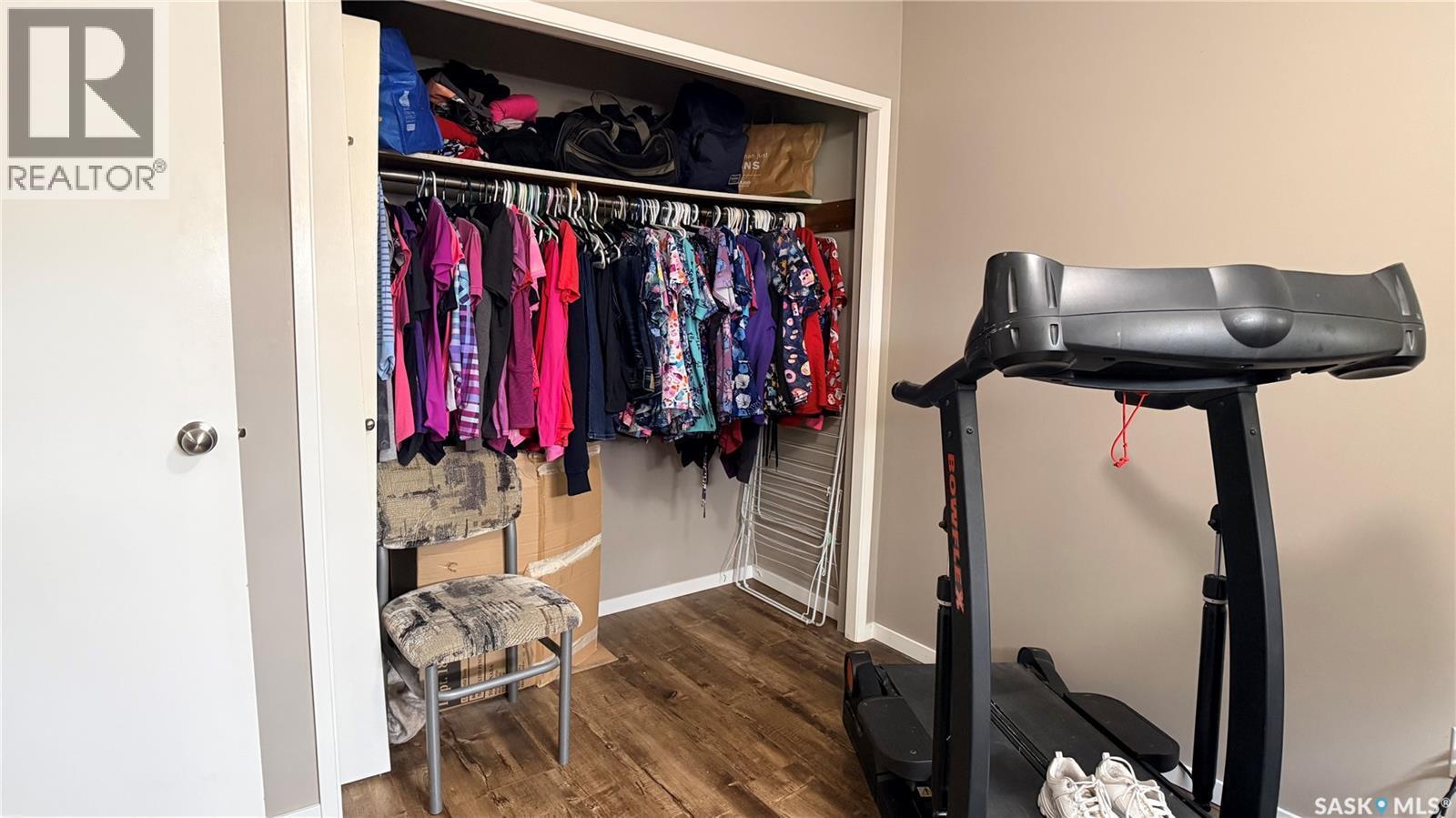A 412 Heritage Drive, Estevan, SK - Indoor Photo Showing Other Room
