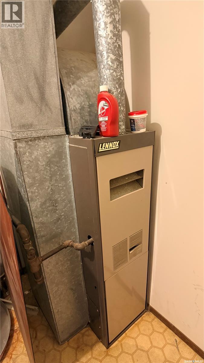 A 412 Heritage Drive, Estevan, SK - Indoor