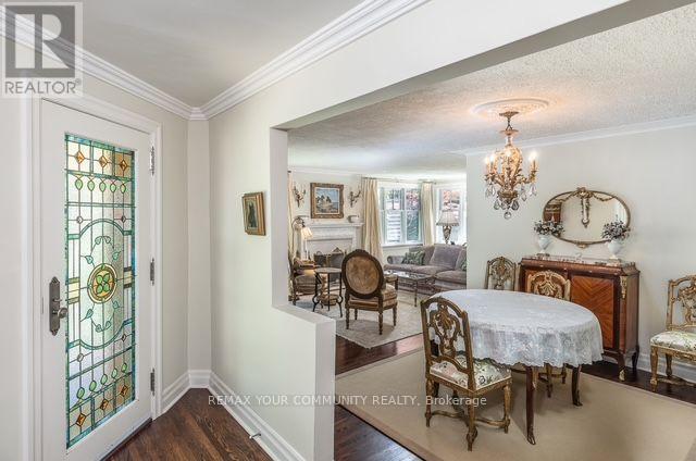 12 Wynnview Court, Toronto, ON - Indoor Photo Showing Dining Room
