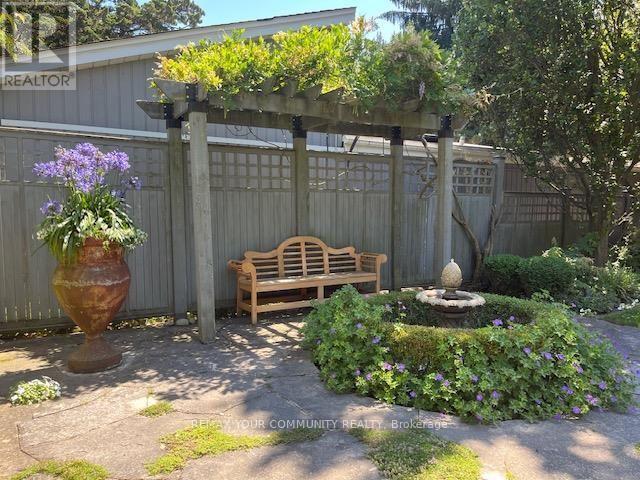 12 Wynnview Court, Toronto, ON - Outdoor