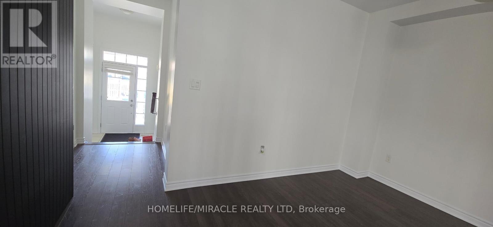 25 Phyllis Drive, Caledon, ON - Indoor Photo Showing Other Room