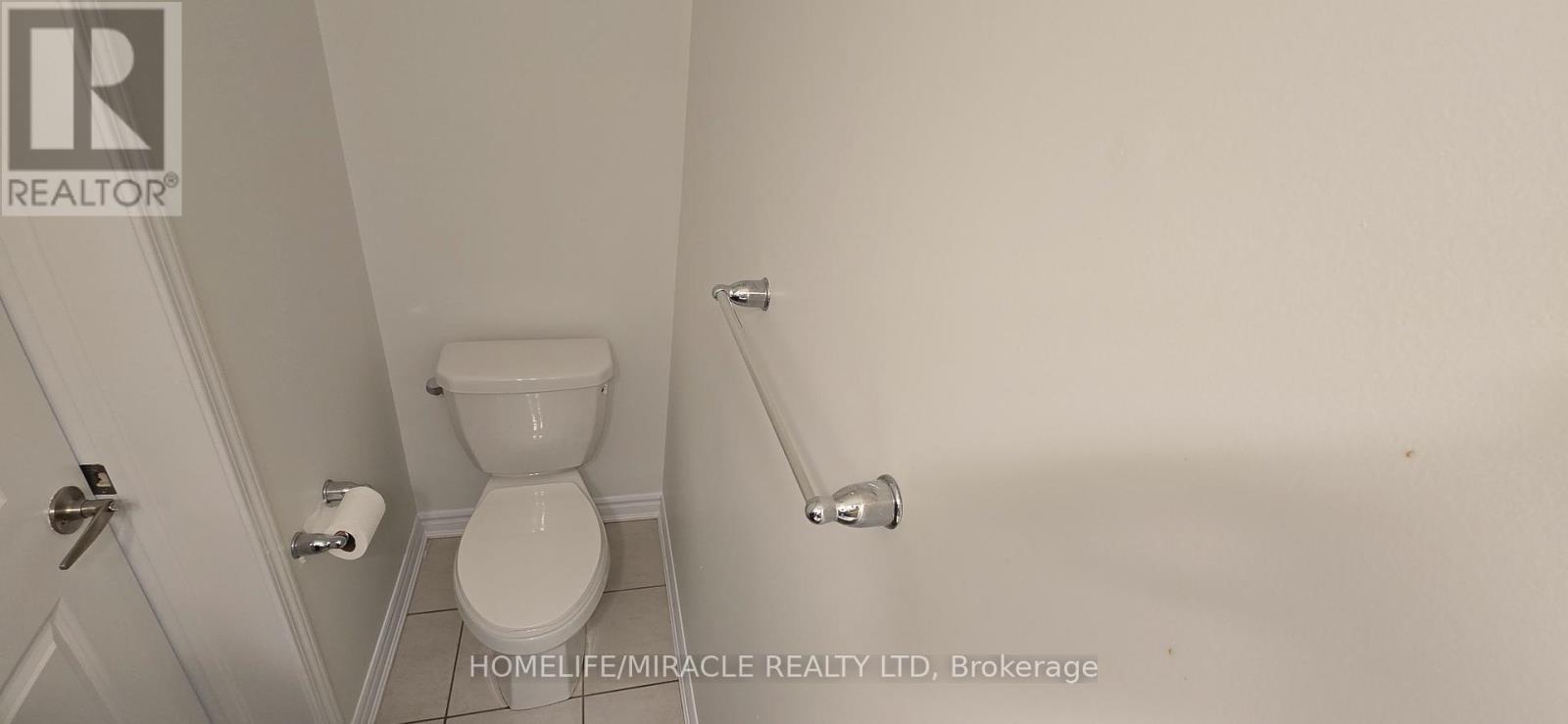 25 Phyllis Drive, Caledon, ON - Indoor Photo Showing Bathroom
