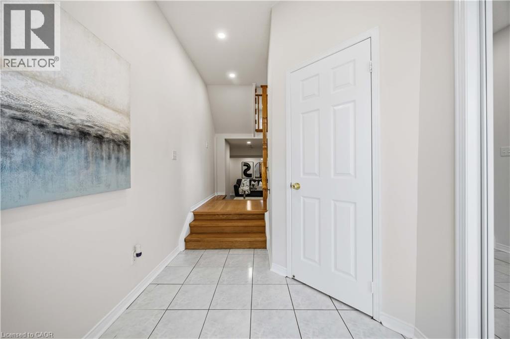 137 Stokely Crescent, Whitby, ON - Indoor Photo Showing Other Room