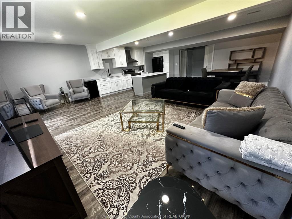6255 Disputed Unit# Lower, Lasalle, ON - Indoor Photo Showing Living Room