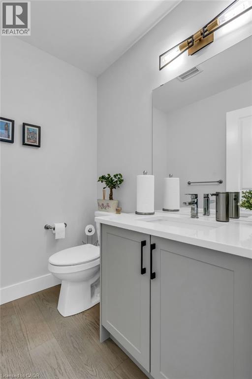 Bathroom - 2195 Ironwood Road, London, ON - Indoor Photo Showing Bathroom