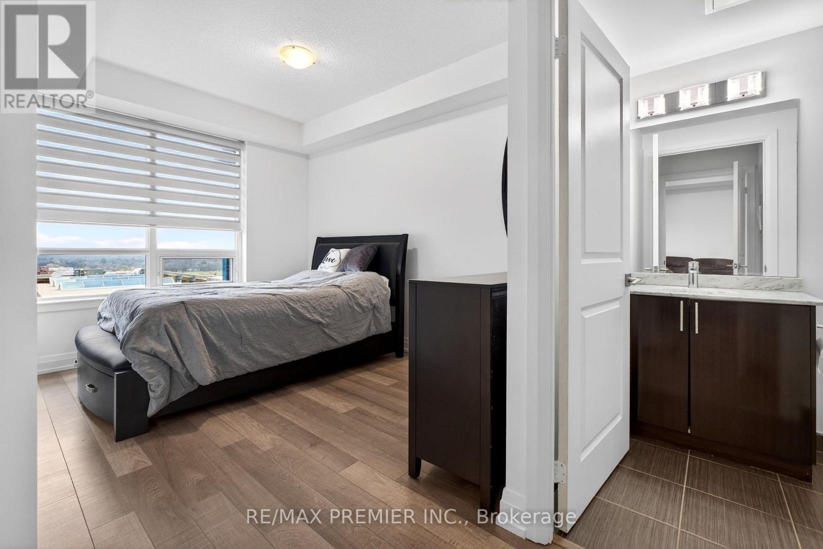 608 - 7167 Yonge Street, Markham, ON - Indoor Photo Showing Bedroom