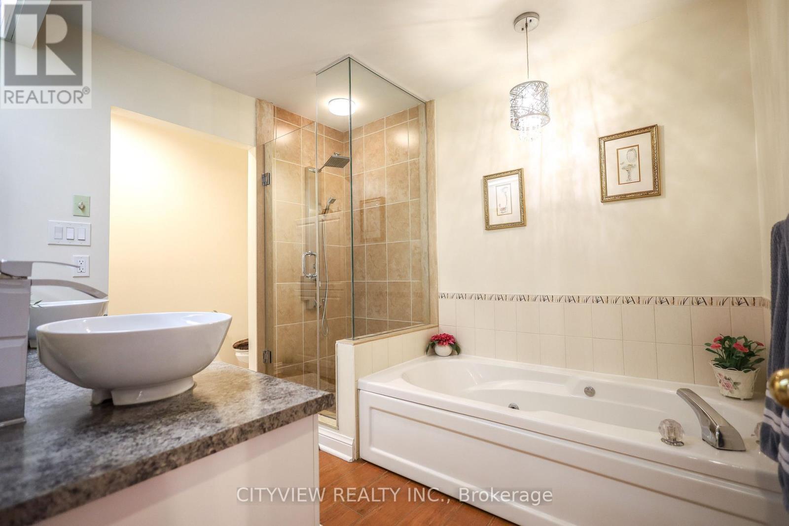 3593 Kariya Drive, Mississauga, ON - Indoor Photo Showing Bathroom