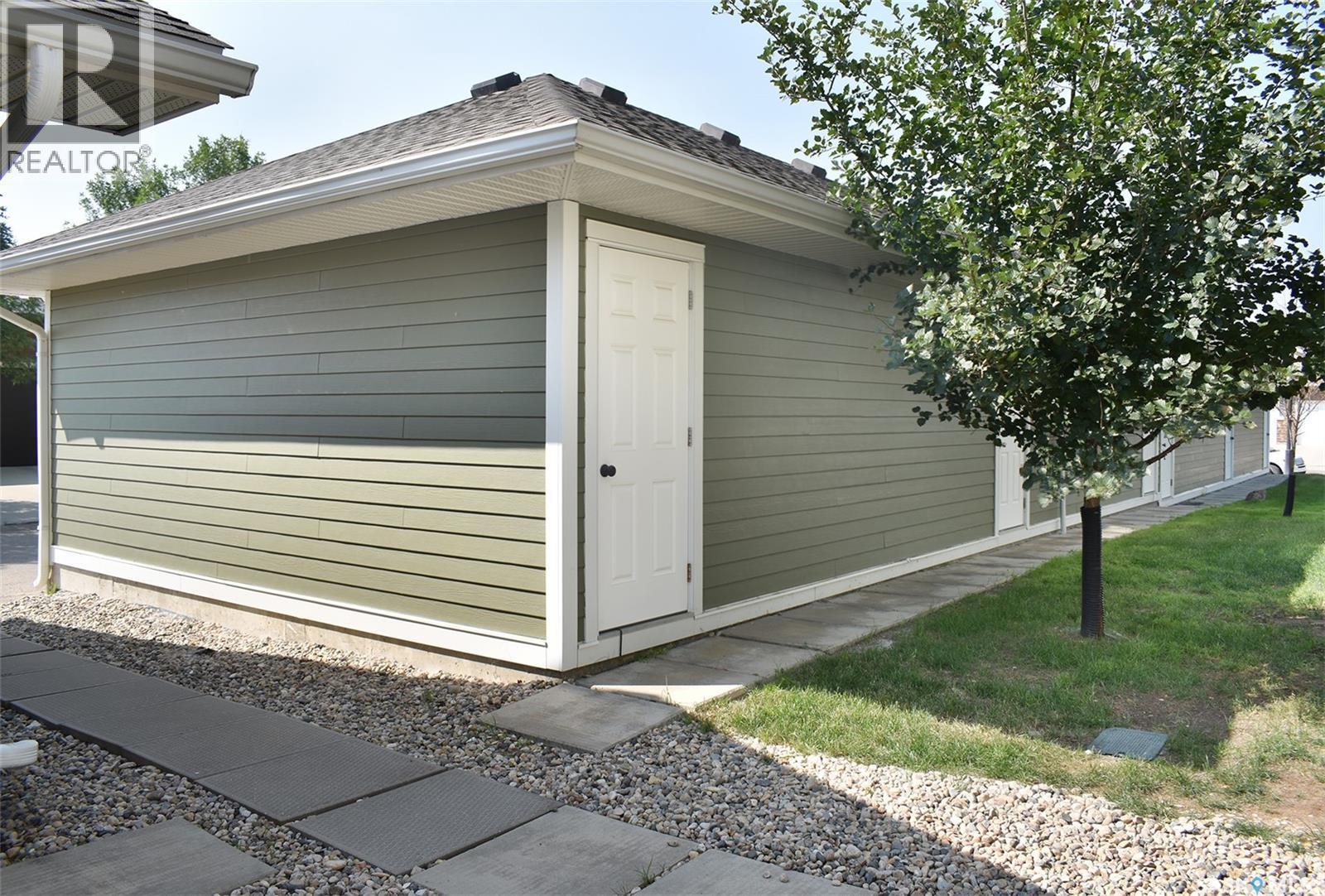 4167 Green Apple Drive E, Regina, SK - Outdoor With Exterior