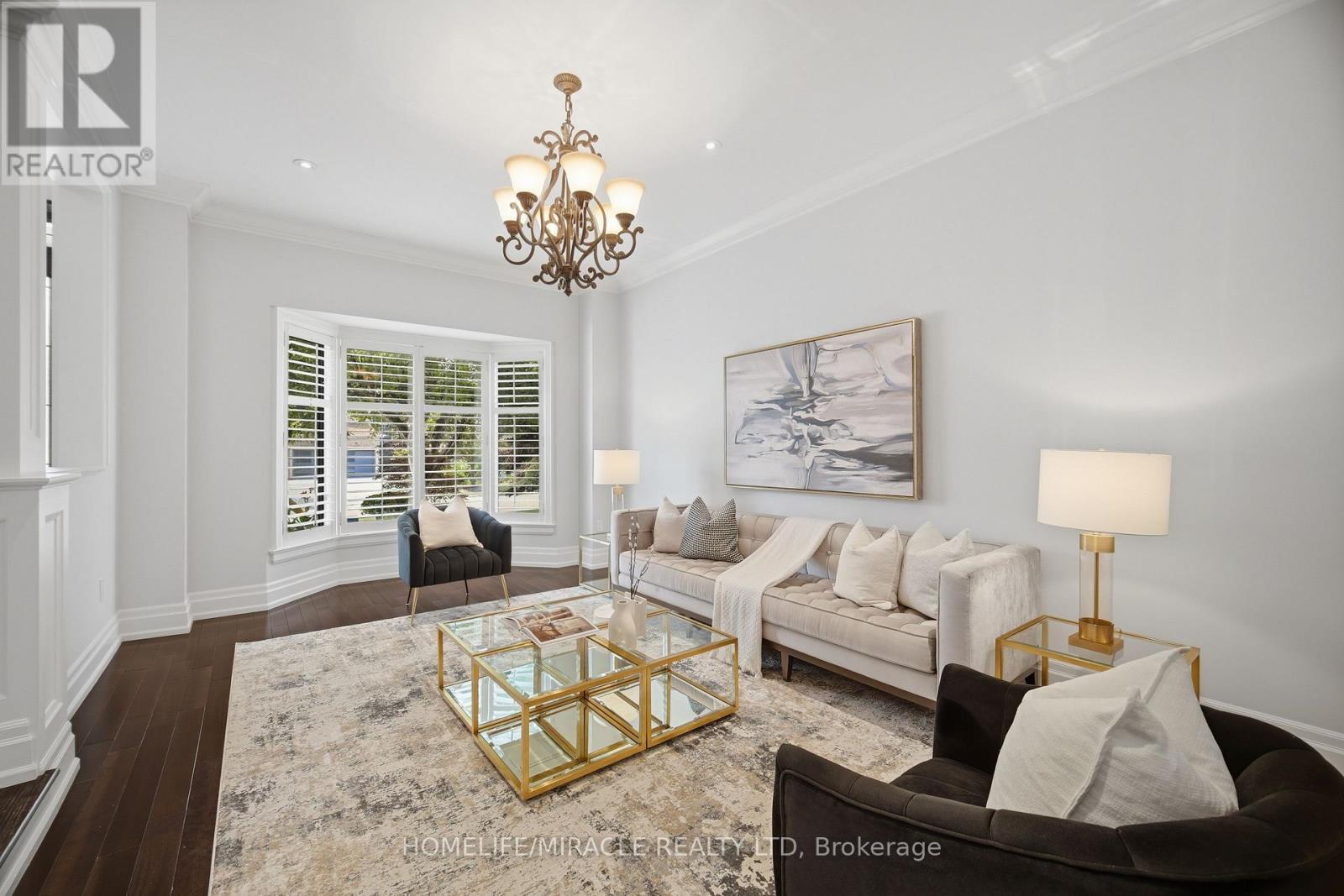 2152 Manor Hill Drive, Mississauga, ON - Indoor Photo Showing Living Room