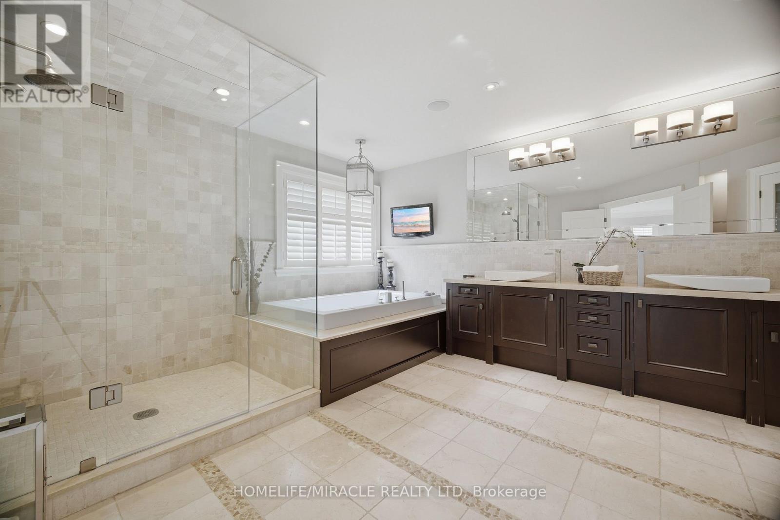 2152 Manor Hill Drive, Mississauga, ON - Indoor Photo Showing Bathroom