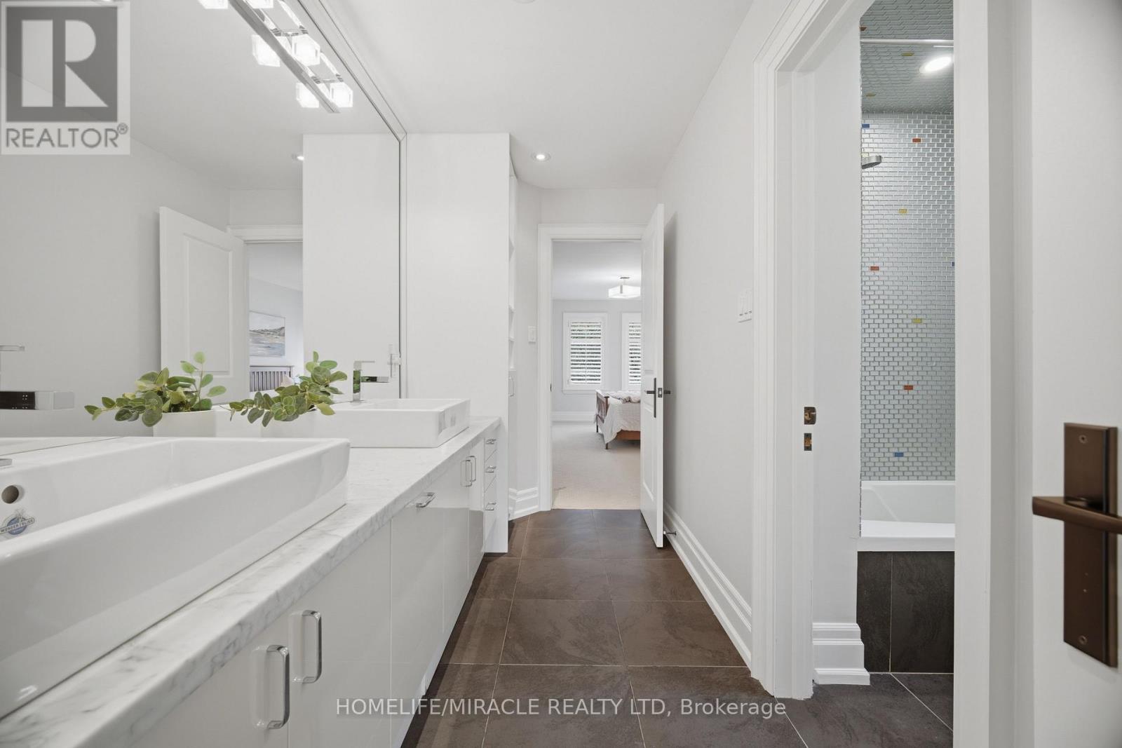 2152 Manor Hill Drive, Mississauga, ON - Indoor Photo Showing Bathroom