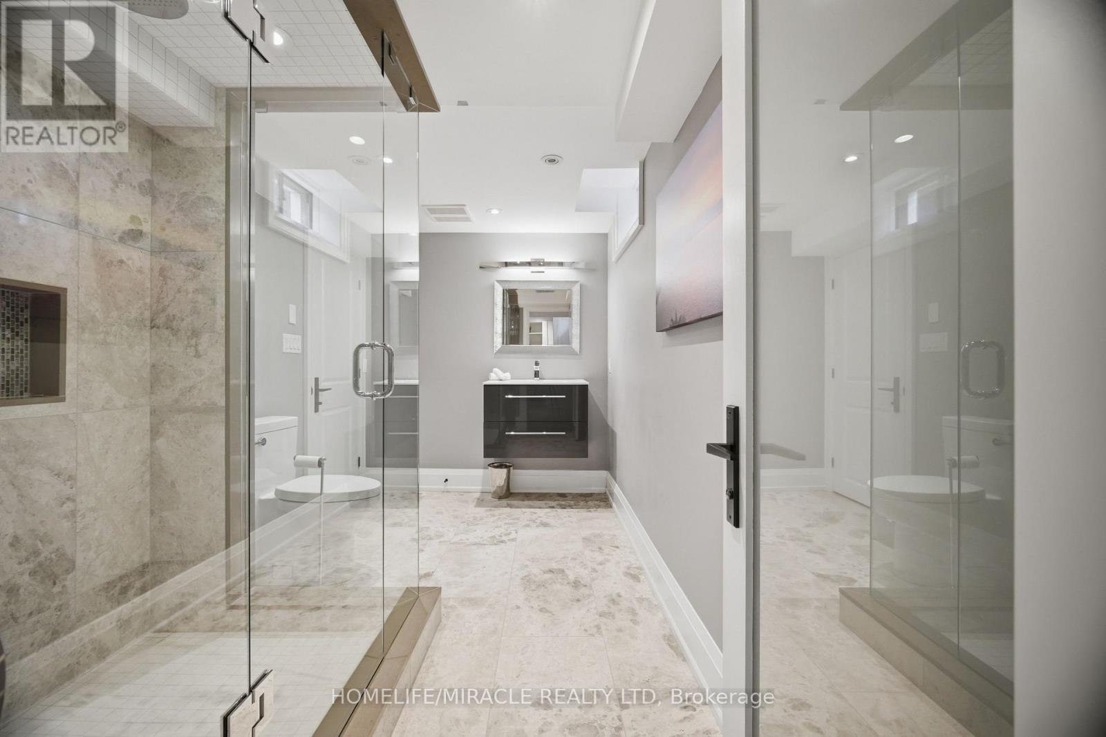 2152 Manor Hill Drive, Mississauga, ON - Indoor Photo Showing Bathroom