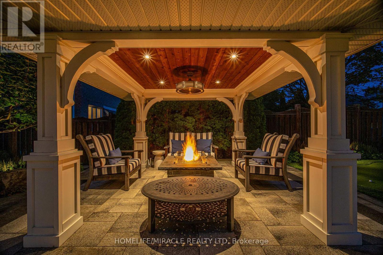 2152 Manor Hill Drive, Mississauga, ON - Outdoor With Deck Patio Veranda