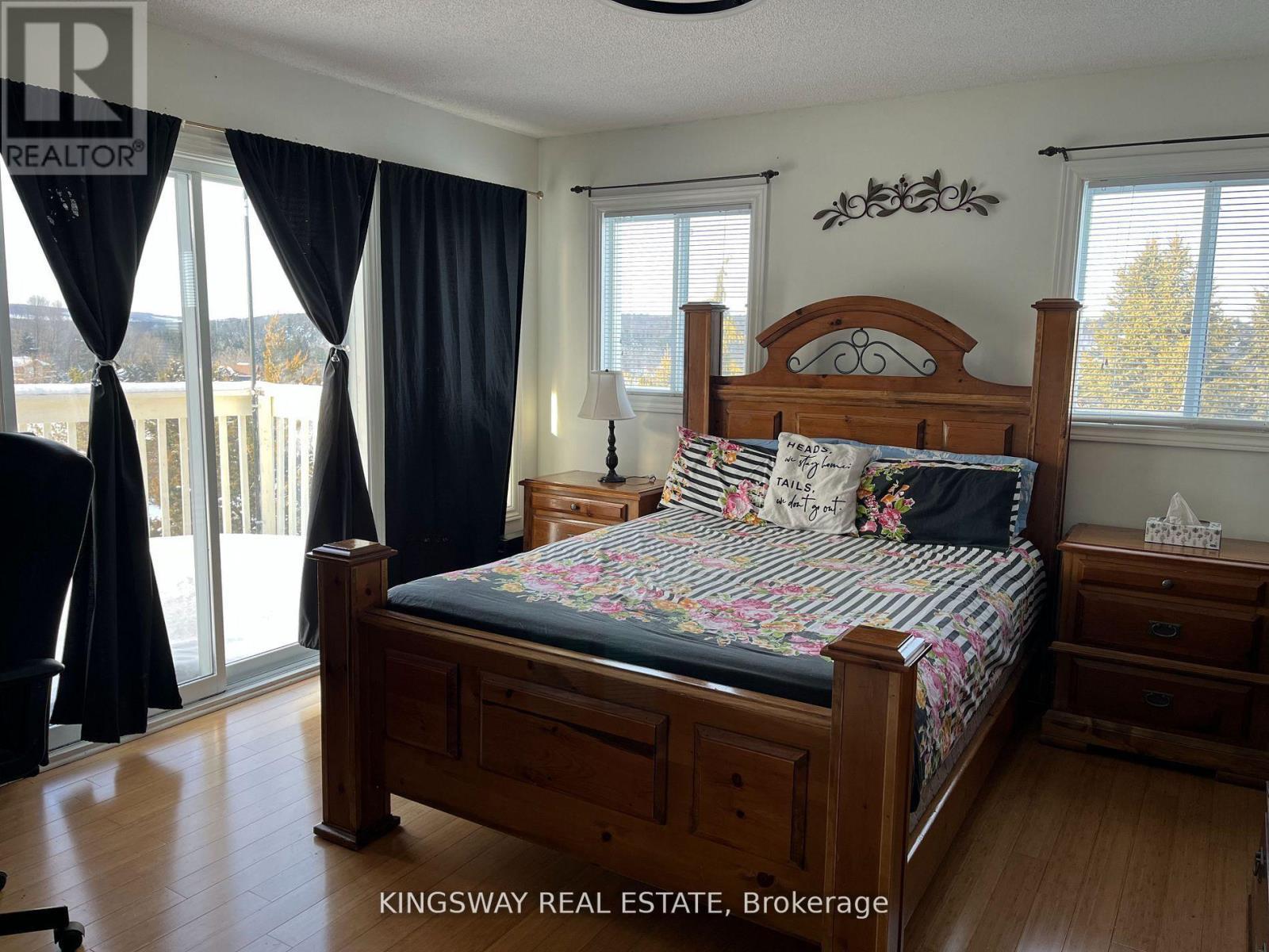 30 Mountainview Road, Mulmur, ON - Indoor Photo Showing Bedroom