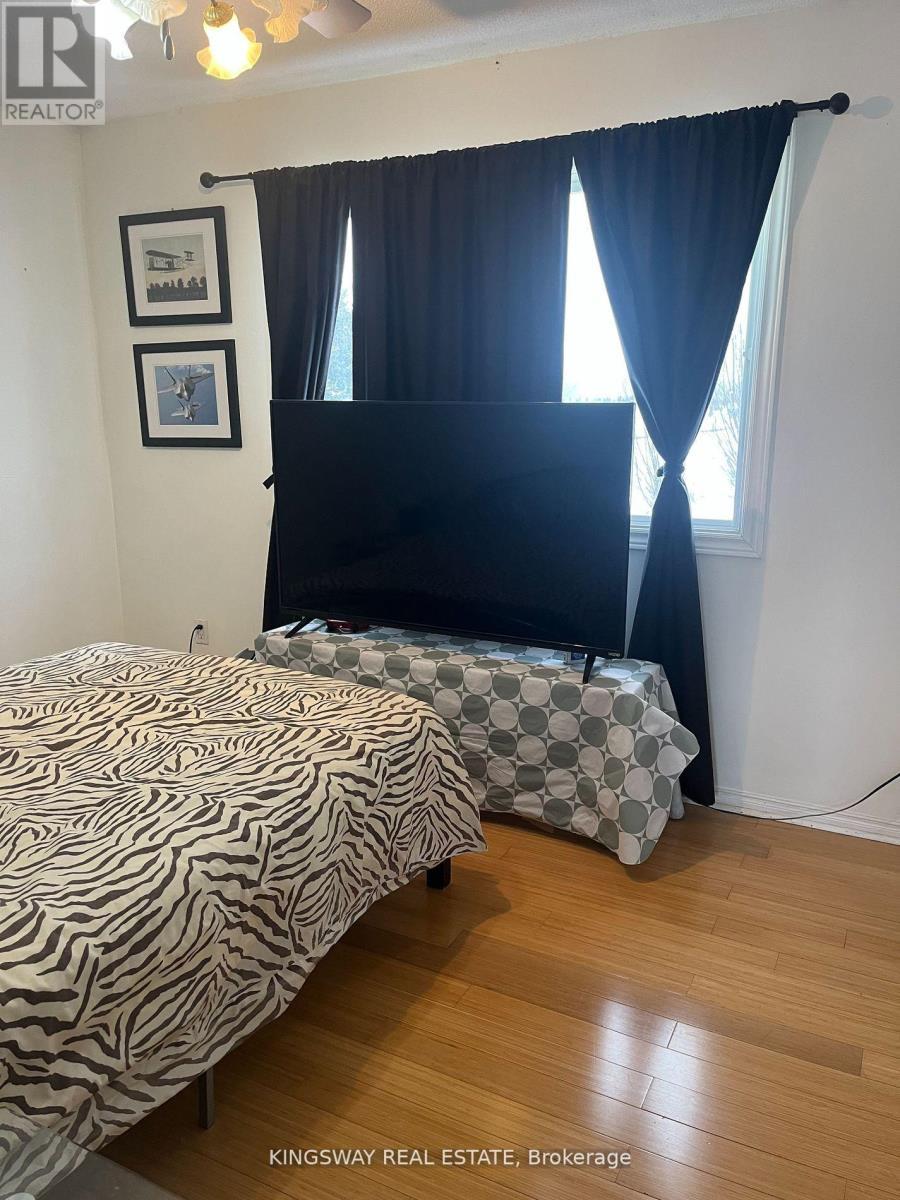 30 Mountainview Road, Mulmur, ON - Indoor Photo Showing Bedroom