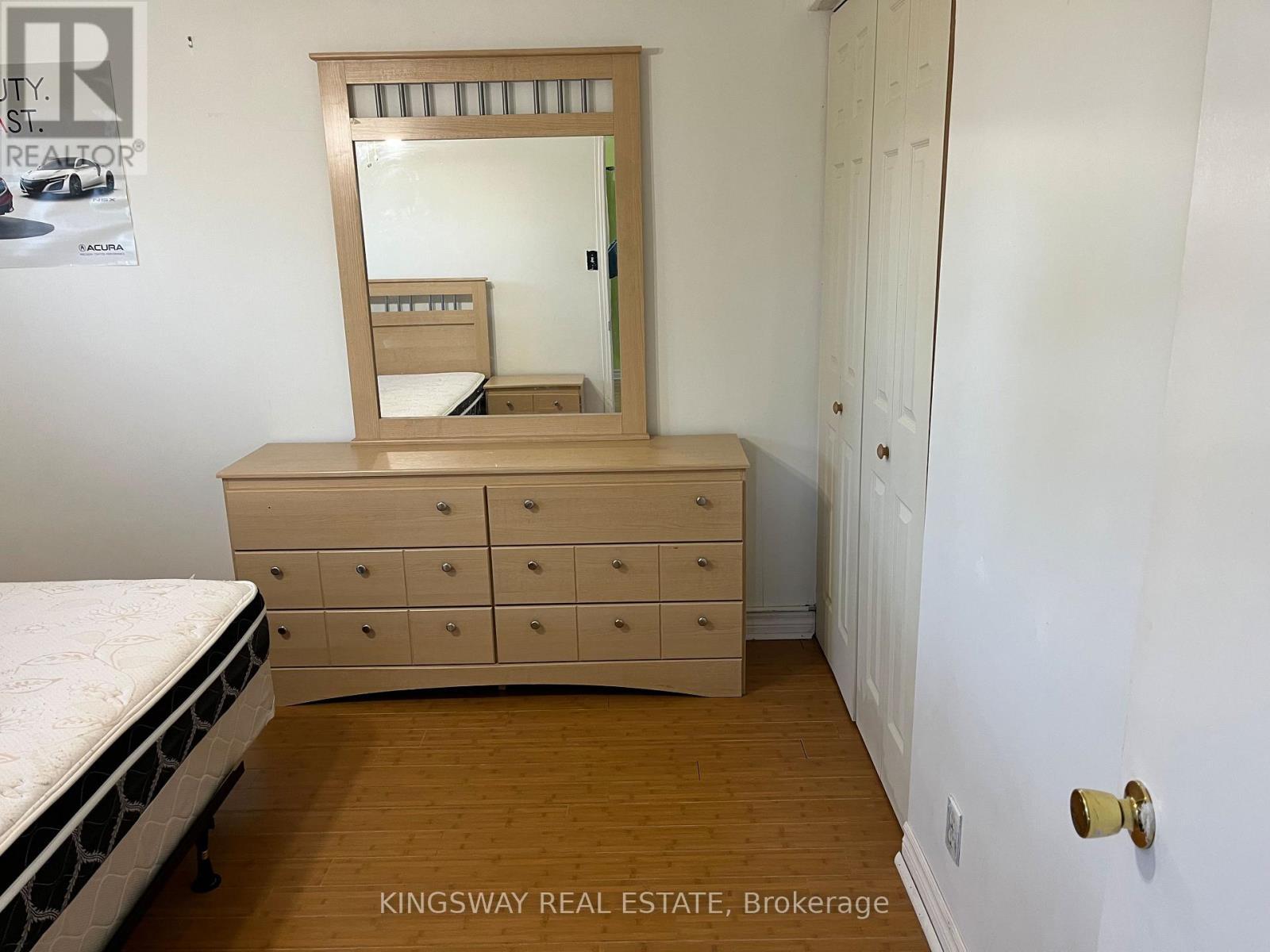 30 Mountainview Road, Mulmur, ON - Indoor Photo Showing Bedroom