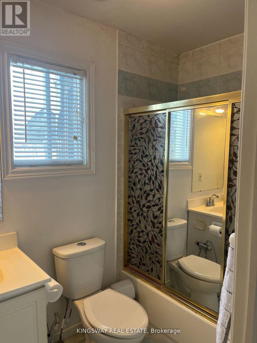 30 Mountainview Road, Mulmur, ON - Indoor Photo Showing Bathroom