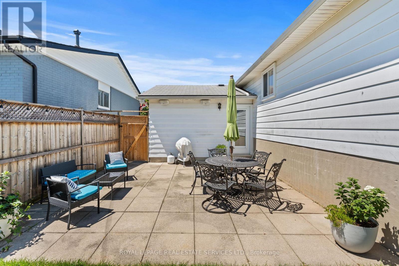 1348 Janina Boulevard, Burlington, ON - Outdoor With Deck Patio Veranda With Exterior