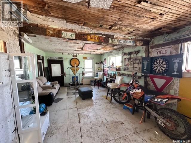 Verwood Acreage, Excel Rm No. 71, SK - Indoor