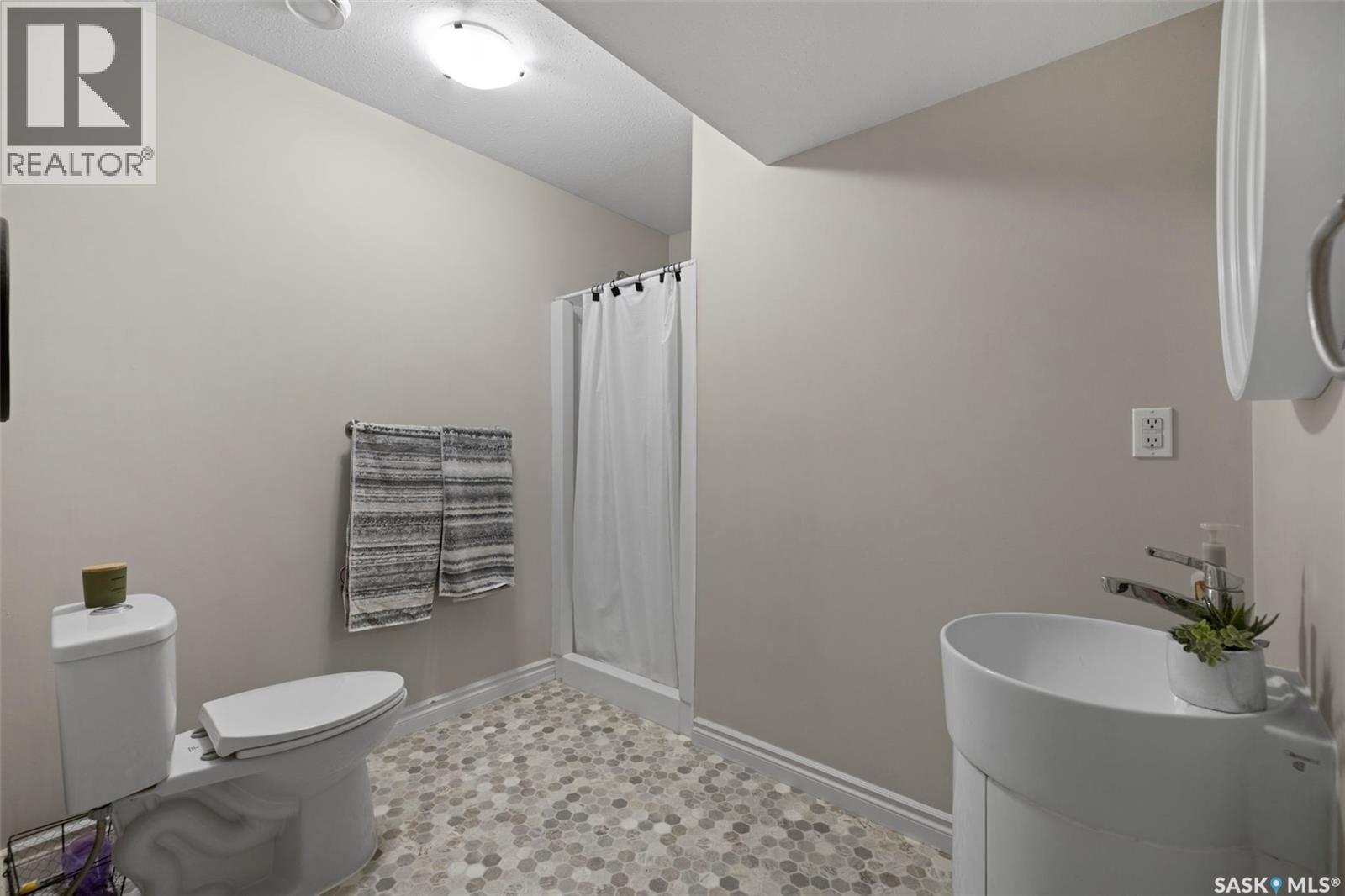 68 Deercrest Run, Lumsden Rm No. 189, SK - Indoor Photo Showing Bathroom